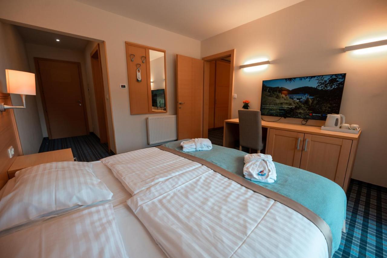 Wellness Hotel Montis Mozirje Exteriör bild