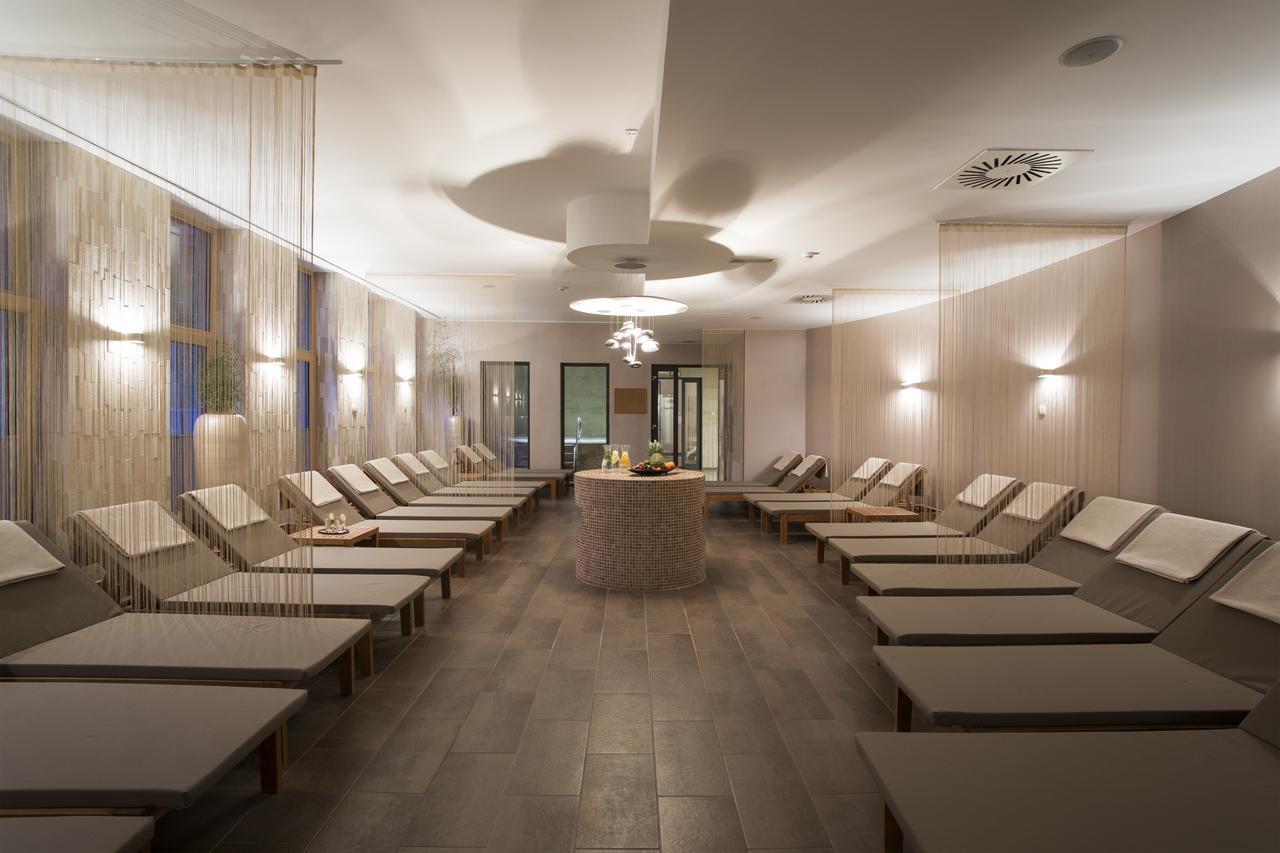Wellness Hotel Montis Mozirje Exteriör bild